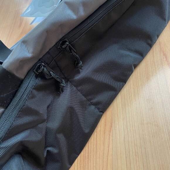 High Sierra Essential Duffel Bag, Mercury Black 60 L. Gym Travel Carry On. NWT - Picture 13 of 16